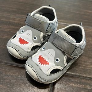 Stride Rite Water Shoes. 5.5 WIDE WIDTH